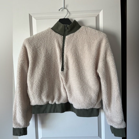 Fabletics Sherpa Crop Jacket - Picture 1 of 5